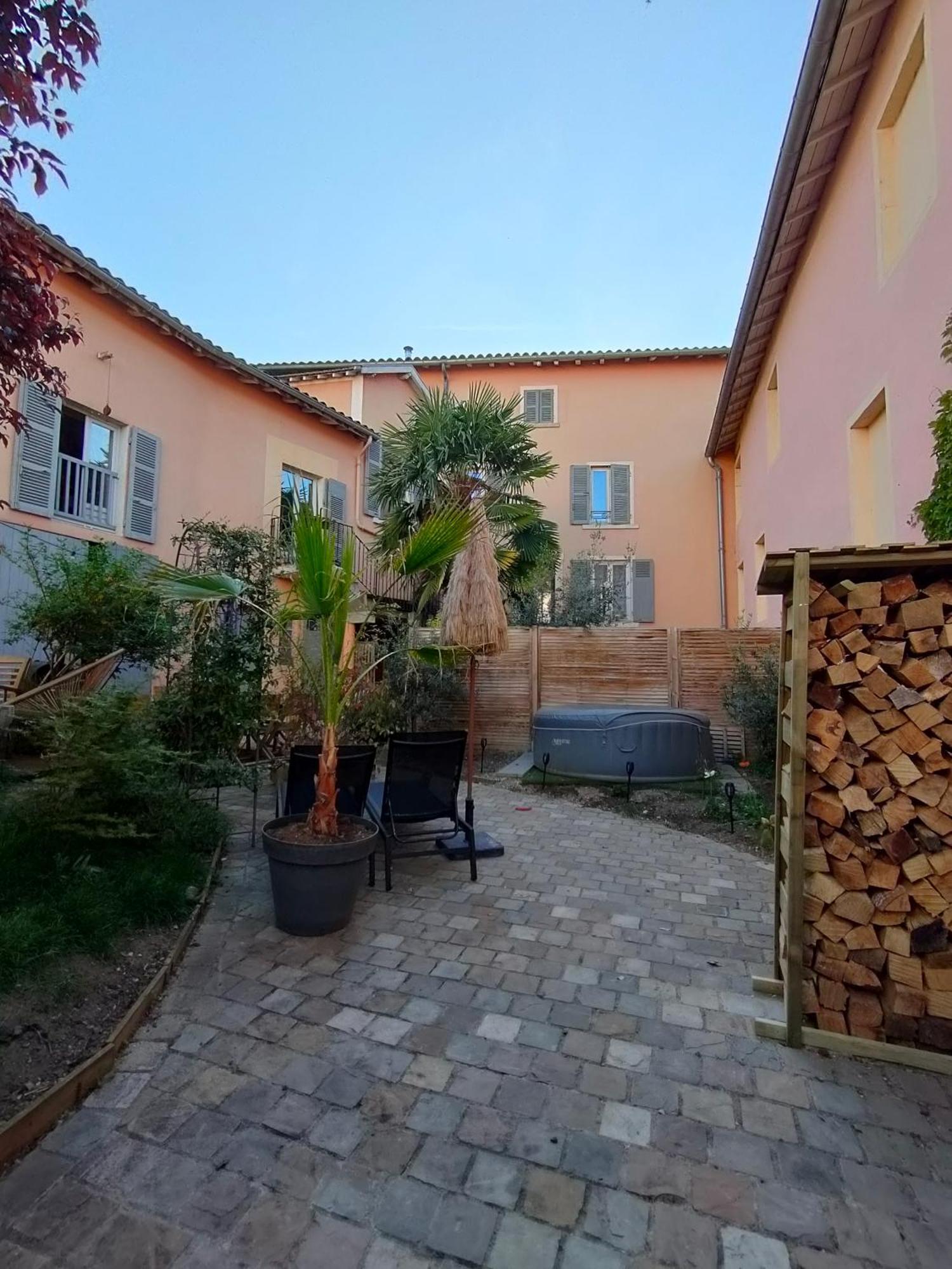 La Chamade En Beaujolais Bed & Breakfast Anse Bagian luar foto
